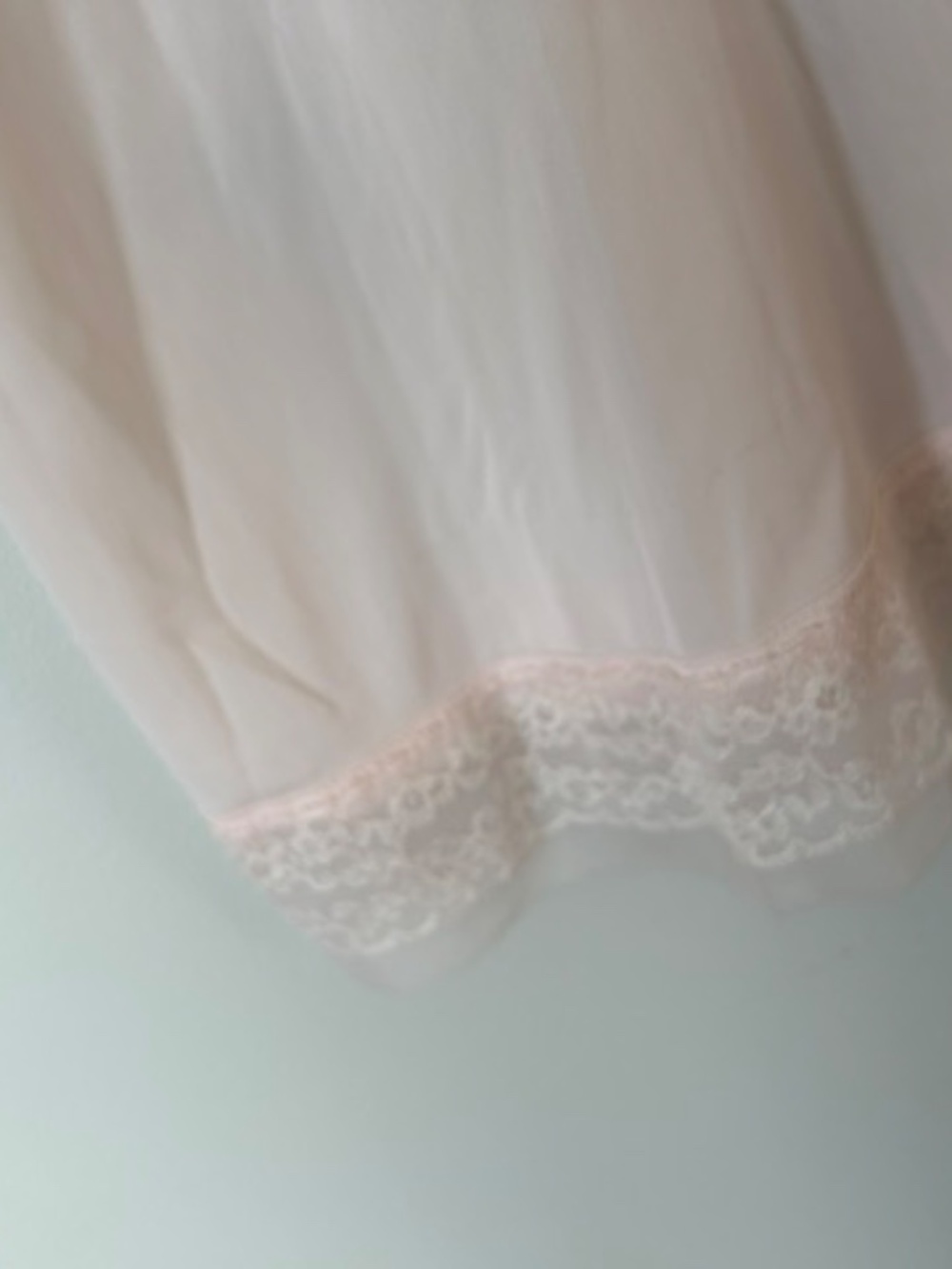 (Bundle) 2 Vintage Full slips / Nightgowns (M) - Picture 10 of 10